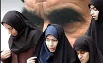 رويترز إيران تدرب نساء على القتال ضد إسرائيل وأميركا