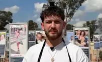 no credit Bar Kuperstein returns to Nova site and puts on Tefillin