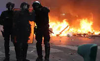 REUTERS/Jack Taylor 1,200 arrested, historic buildings set ablaze