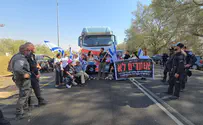 עשרות משאיות חסומות בדרך לעזה