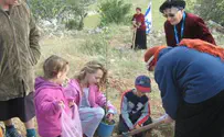 Lag BaOmer Turns into Tree Planting Festival in Gush Etzion