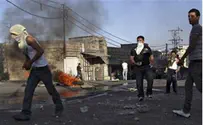 Arabs Attack Firefighters with Rocks in Jerusalem Suburb