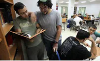 Soldiers, Businessmen, Bereaved Parents Complete the Shas