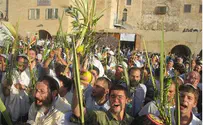 Praying the 'Vatikin' Service at the Western Wall