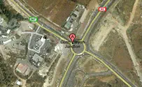 Soldiers Cuff Arab Who Attempted Stabbing