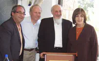 Thirty-Year Pulpit Rabbi Makes Aliyah, Honored in Beit El