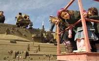 Samaria Preschoolers Meet the IDF