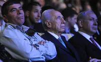 Praise for Ashkenazi as He Steps Down, Gantz Assumes Command