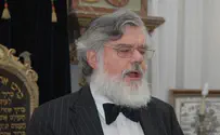 Learning to Sing the Prayers Online