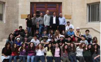 Visiting US 8th Graders ‘Plant’ $18,000 for Carmel Forest