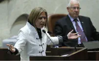 Livni's 'Divide and Lose' Strategy a Gift for Netanyahu