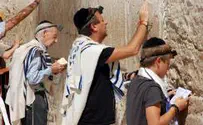 Jewish Spiritual Awakening? 600,000 Visit Kotel over Pesach