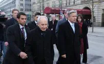 Peres to German Lawmakers: 'Bring Nazis to Justice'