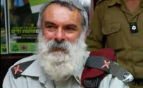 Barak Forces Rabbi Ronsky Out of Army
