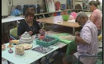 Video: Arts and Crafts Help Overcome Terror Trauma