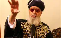 Rabbi Ovadia Yosef Opens his Eyes