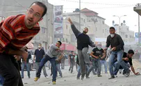 Video: Arabs Try to Lynch Jew in Shomron