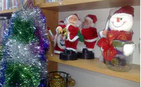 פתח תקווה: "יש ביקוש למוצרי חג המולד"