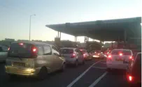 "יהודים לא צריכים לעבור במחסום"
