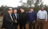בכיר השדרים בארה"ב - בשומרון