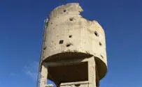שוקם מגדל המים, סמל קרבות תש"ח בבארות יצחק