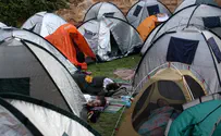 פלאש 90 Жители палаточного лагеря в Холоне вторглись в нежилые квартиры