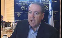 Watch: Mike Huckabee Dances with Israeli Singer Onstage