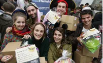 Olim Send Purim Gift Baskets to IDF Lone Soldiers