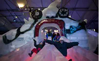 Southern Israel's Children Have Fun on Ice