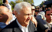 פלאש 90 Моше Кацав просит отпустить его на свадьбу сына