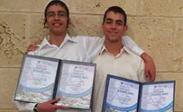 2 מנצחי חידון התנ"ך הארצי מאותה ישיבה