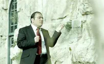 בריו חקשור מאיר את הלבנה בקליפ חדש