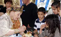Mimouna, Bread, and Dust Storms: Pesach Concludes in Israel