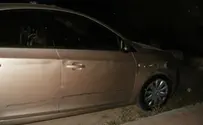ירד לעזור לרכב ורכבו נשדד בידי פלשתינאים