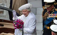 British Chief Rabbi Sacks Sends Mazel Tov to Queen