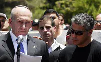 אולמרט למקורבים: לפיד יצטרף אלי
