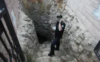 Arabs Attempt Murder of Bather in Hevron