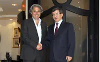Defected Syria General Meets Turkey's Foreign Minister
