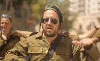 כוכב הפופ החסידי מצדיע לחייל הנח"ל החרדי