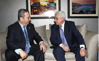 Flash 90 Barak, Abbas Spoke About Unilateral Withdrawal