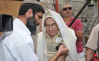 הקרן למורשת הכותל המערבי Пережившие Холокост отпраздновали бар-мицву у Западной Стены