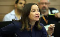 יחימוביץ' לח"כים: הצביעו נגד "מס של פחדנים"