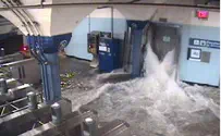 Video: Fire Destroys 50 Homes in Hurricane-Flooded Queens