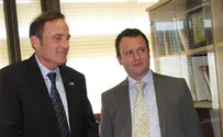שגריר בריטניה על איראן: לא פוסל אופציות