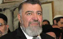 "באים לשאוב כוחות מיהושע וכלב"