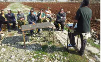 Video: Jews Study Torah on Disputed Land