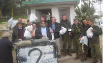 Photos: IDF Soldiers Receive Mishloach Manot