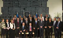 Peres Meets New Government for Traditional Photograph