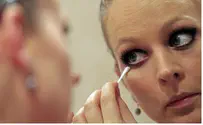 Orthodox Woman Sues '24-Hour' Makeup for Failure to Last Shabbat