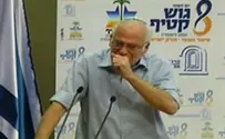 8 שנים אחרי: השר אריאל נשבר על הבמה